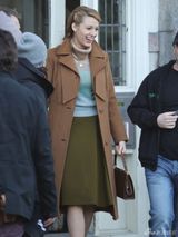 组图：绯闻女孩布莱克拍新片 驼色大衣掀怀旧风