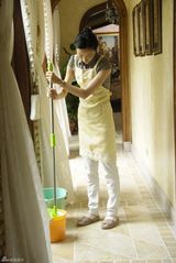 组图：《亲爱的回家》将播 韩雪女佣造型楚楚可怜