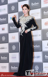 组图：群星闪耀第18届釜山国际电影节红地毯