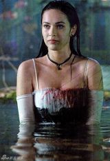 高清组图：梅根-福克斯新片变身食男女 血腥剧照曝光