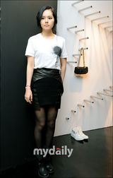 组图：车胜元韩佳仁宋钟基等出席服装新品发布会