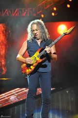 组图：Metallica内地首演 主唱感性称等待30年
