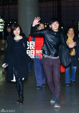 陈思诚佟丽娅大婚组百人亲友团 大溪地疯爱此生