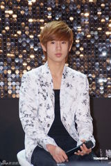 组图：BoyFriend首度赴台 六子化身歌迷最佳男友