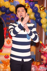 组图：小S被问胖达人千万转让 快闪避谈