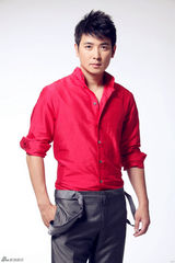 组图： 保剑锋时尚写真曝光  颜色简单帅气不减