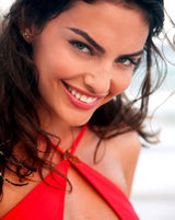 高清图：意大利泳装宝贝阿里萨-米勒热辣比基尼秀