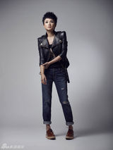 组图：孔琳干练写真皮衣牛仔率性搭配