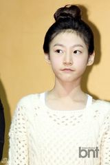 组图：金赛纶出席首尔国际微电影节骨瘦如柴