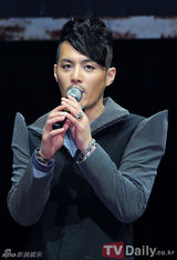 组图：韩男团ULALA SESSION宣传韩五大城市巡演