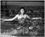 组图：前苏联选美大赛老照片曝光 众佳丽比基尼亮相