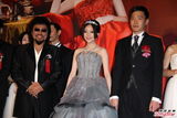 组图：张菲儿子台北大婚 郭台铭携妻儿观礼