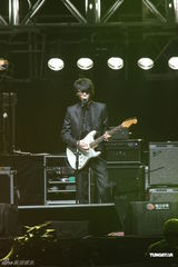 组图：方大同台北小巨蛋开唱 绯闻女友薛凯琪助阵