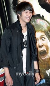 幻灯图集：赵汉善等出席新片首映 气氛热闹好开心