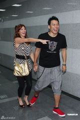 组图：LadyGaga台湾演唱会众星云集 Makiyo昆凌现身