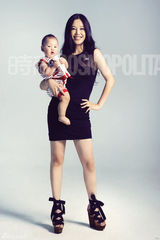 高清图：七对明星母子响应“M计划” 徐帆养女出镜