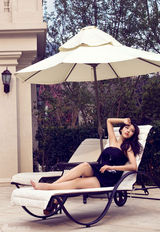 组图：宁丹琳两度登封面 演绎熟女精致生活