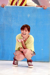 高清组图：众星为无线游戏节目《奖门人》进行录像