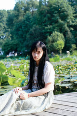 组图：武大女神微博走红 清新甜美运动风