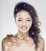 高清图：花儿朵朵10强集体拍摄新年照大秀美肩