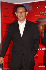 组图：《子弹》香港首映 刘嘉玲以粉丝身份进组 