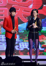 组图：中歌榜现场众星劲歌热舞热力四射