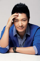 组图：李宗翰时尚写真曝光 成儒雅绅士代表