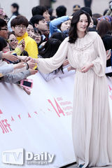 组图：郑雨盛(郑宇成)李准等亮相第14届全州电影节红毯