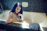 组图：邓燕歌浴室湿身写真 展女性似水柔情