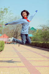 幻灯图：林园青春逼人朝气蓬勃 清纯代言90后