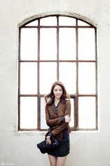 高清组图：韩星李妍熙春装写真显成熟职业干练