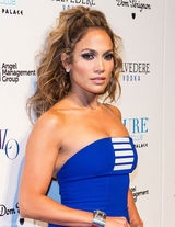 组图：詹妮弗-洛佩兹性感抹胸蓝裙亮相