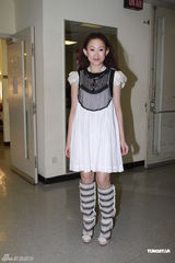 组图：《劲歌金曲》录影 黄耀明张继聪王菀之献唱