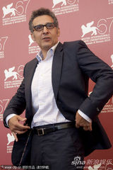 高清图：影片《激情》记者会 克里斯蒂安娜大派香吻