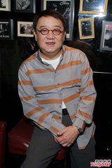 组图：关楚耀露股床战罗霖 陶杰跨界首执导筒