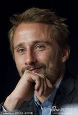 组图：《锈与骨》记者会 玛丽昂-歌迪亚展知性美