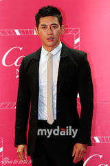 组图：尹恩惠韩彩英等出席手表品牌展示会