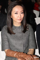 组图：陶红马艳丽陈紫函等亮相汽车盛典 呼吁环保