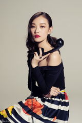 组图：倪妮性感大片薄纱蔽体美腿秀场