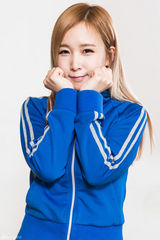 独家高清图：蜡笔团Crayon Pop对话新浪娱乐