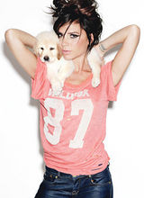 幻灯图集：维多利亚登《Glamour》 居家主妇也时尚