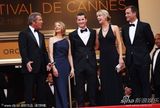 组图：《海狸》戛纳首映 影后福斯特牵手吉布森