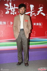 组图：《巾帼3》试造型 黎耀祥胡杏儿民国装