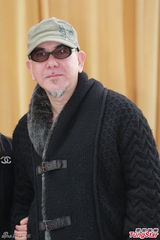 组图：方逸华跪拜邵逸夫 刘德华张学友致祭