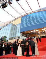 幻灯图集：《公平游戏》首映 娜奥米-瓦茨白色长裙