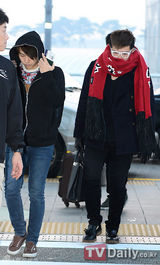 组图：SJ少女时代f(x)等赴新加坡准备家族巡演