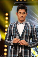 组图：郭富城亮相天天向上 卖萌搞怪变表情帝