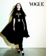 组图：韩孝珠宋允儿等15位女星拍写真 造型复古夸张