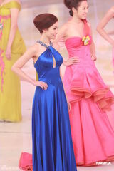 组图：2012港姐竞选现场 10位佳丽礼服亮相