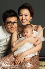 组图：好声音金志文女儿曝光 一家三口拍全家福